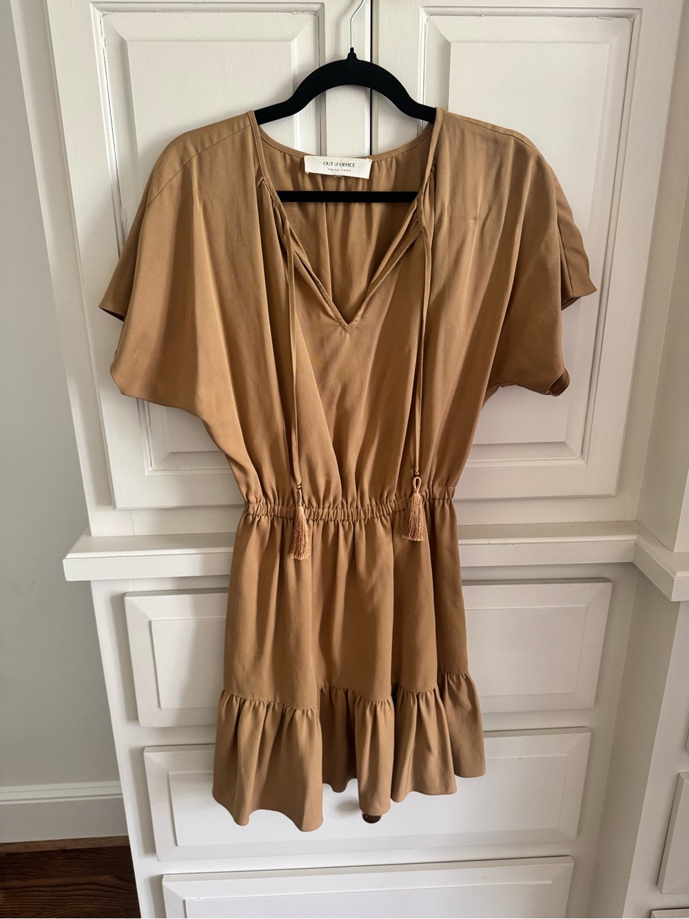 Trina Turk Tan Tiered V-Neck Midi Dress